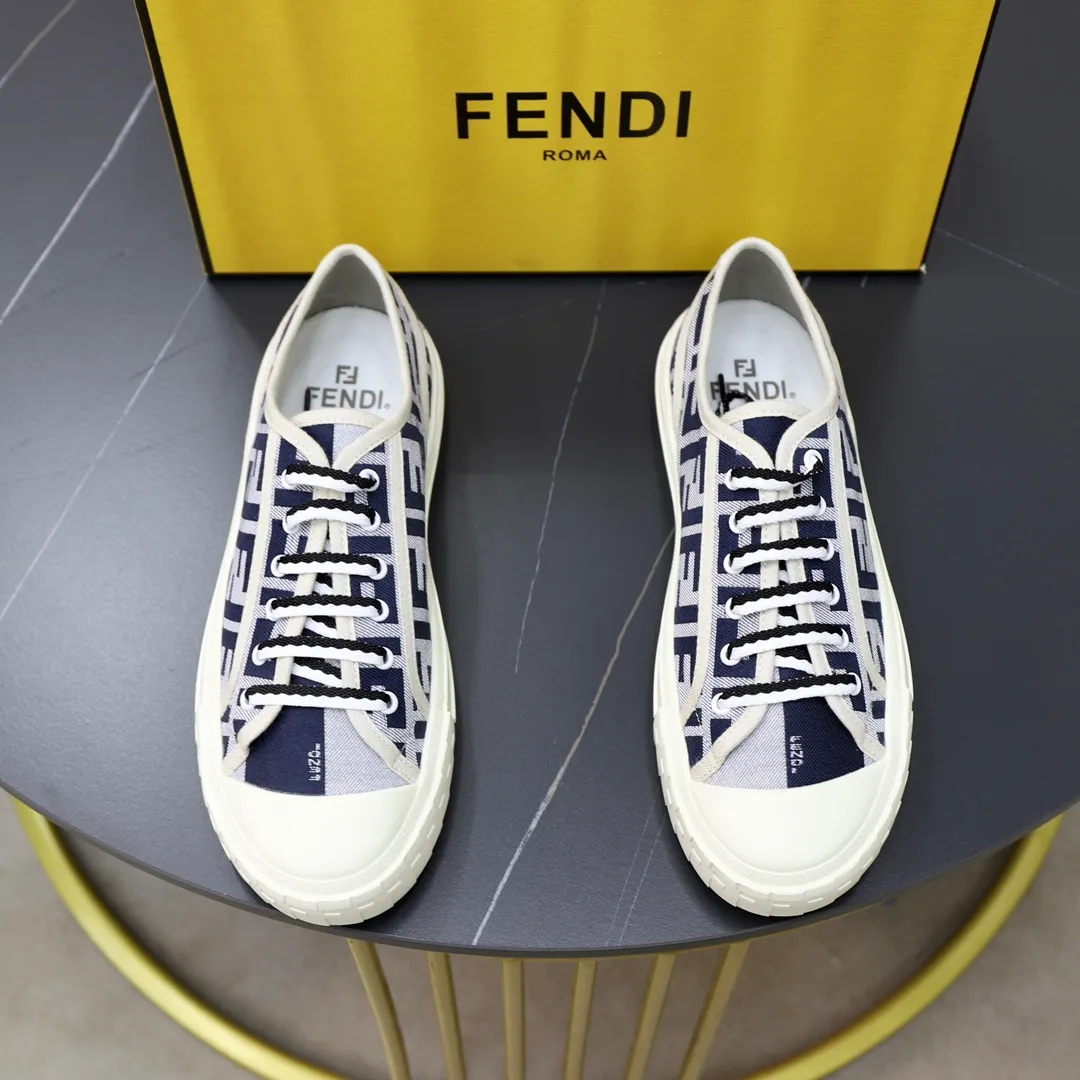 Factory price: 480 original order (couple model) Brand: FENDI Fendi 🙅‍♂️🙅‍♂️🙅‍♂️ Size: Female 35–40, Male 39-44 (45 can be customized) Grade: Official website genuine Material: Imported original LoGO fabric upper Original comfortable lining TPU wear-resistant lightweight outsole Style category: Loafers New trendy shoes Color: actual picture color